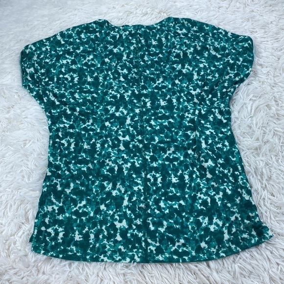 The North Face Tee - Picture 5 of 5